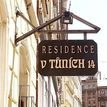 بيت شباب V Tunich براغ
